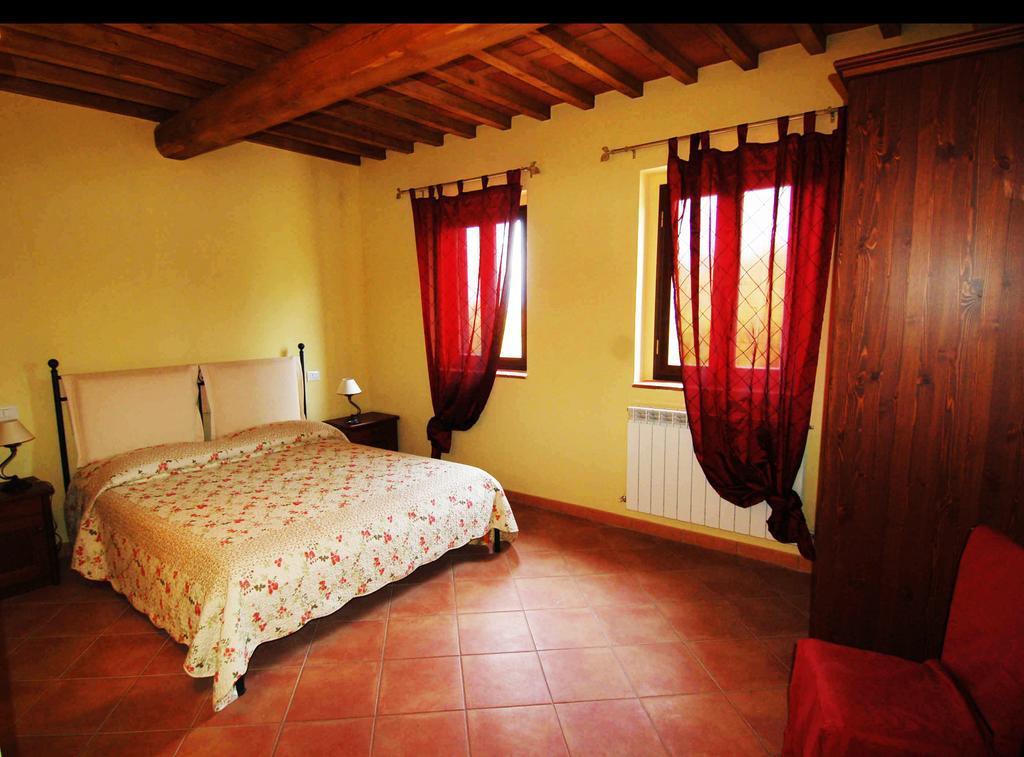 Bed and Breakfast La Ginestra Orentano Zimmer foto